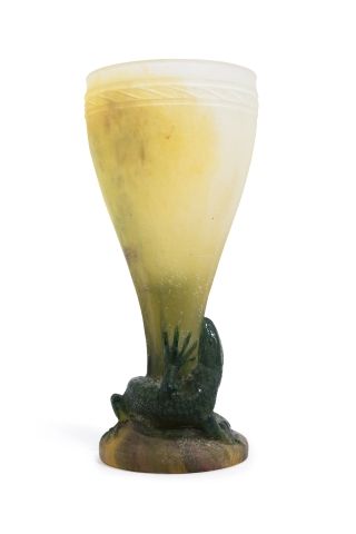 Null Amalric WALTER (1870 - 1959)
"Lézard"
Vase en pâte de verre polychrome, à p&hellip;