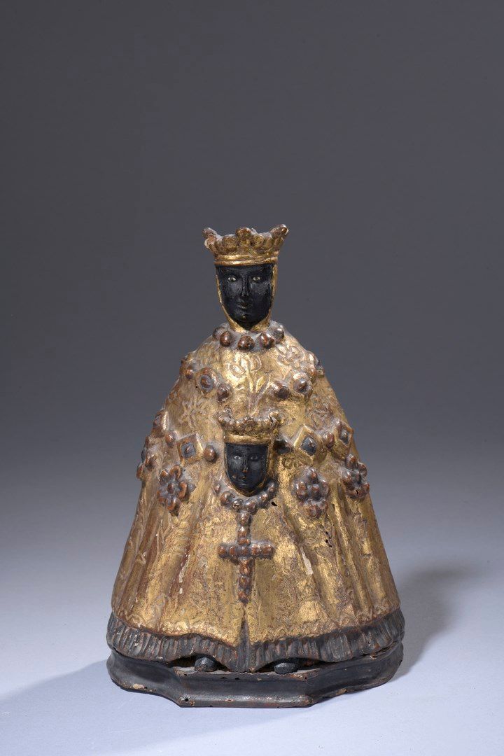 Null Vierge à l’Enfant en bois sculpté polychromé et doré, dite Vierge noire au &hellip;