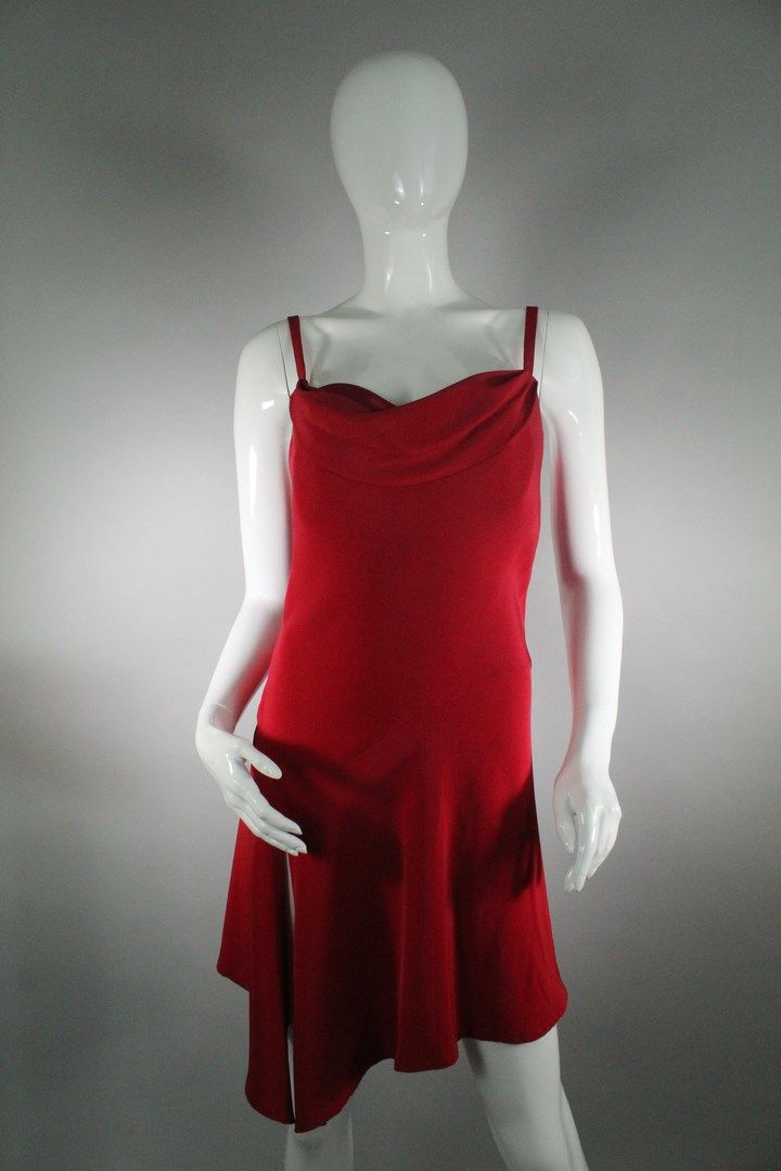 Null CHRISTIAN LACROIX 



Red asymmetrical cocktail dress with stylized cowl ne&hellip;