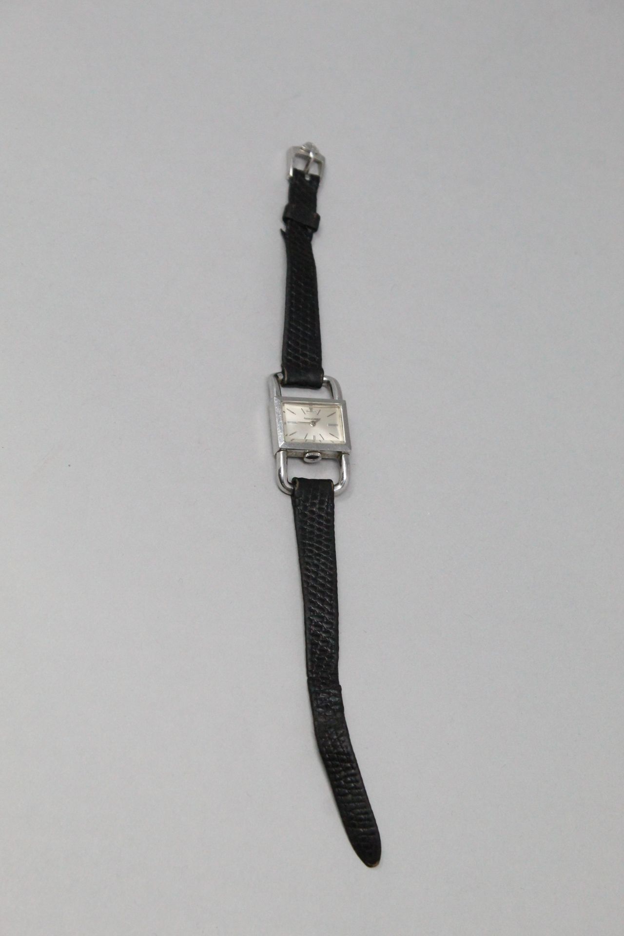 Null JAEGER LECOULTRE - HERMES

Ladies' wristwatch, rectangular metal case, crea&hellip;