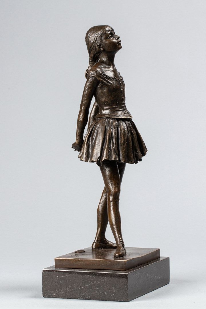 Null DEGAS Edgar, after

The little dancer

bronze with brown patina on a grey a&hellip;