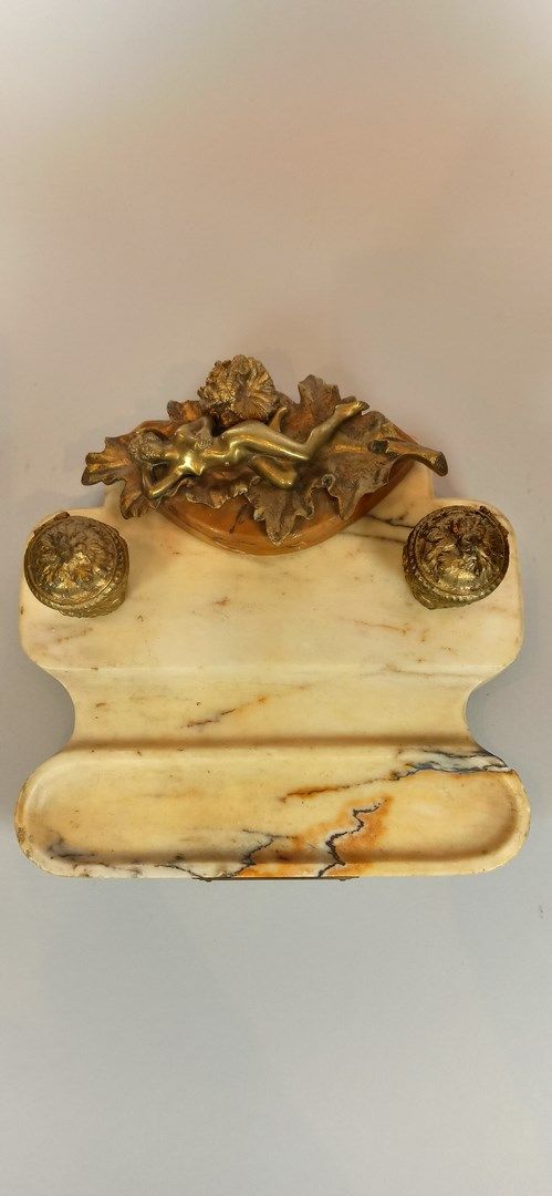 Null GARNIER 

"Young languid woman". 

An ormolu inkwell on white marble and ye&hellip;
