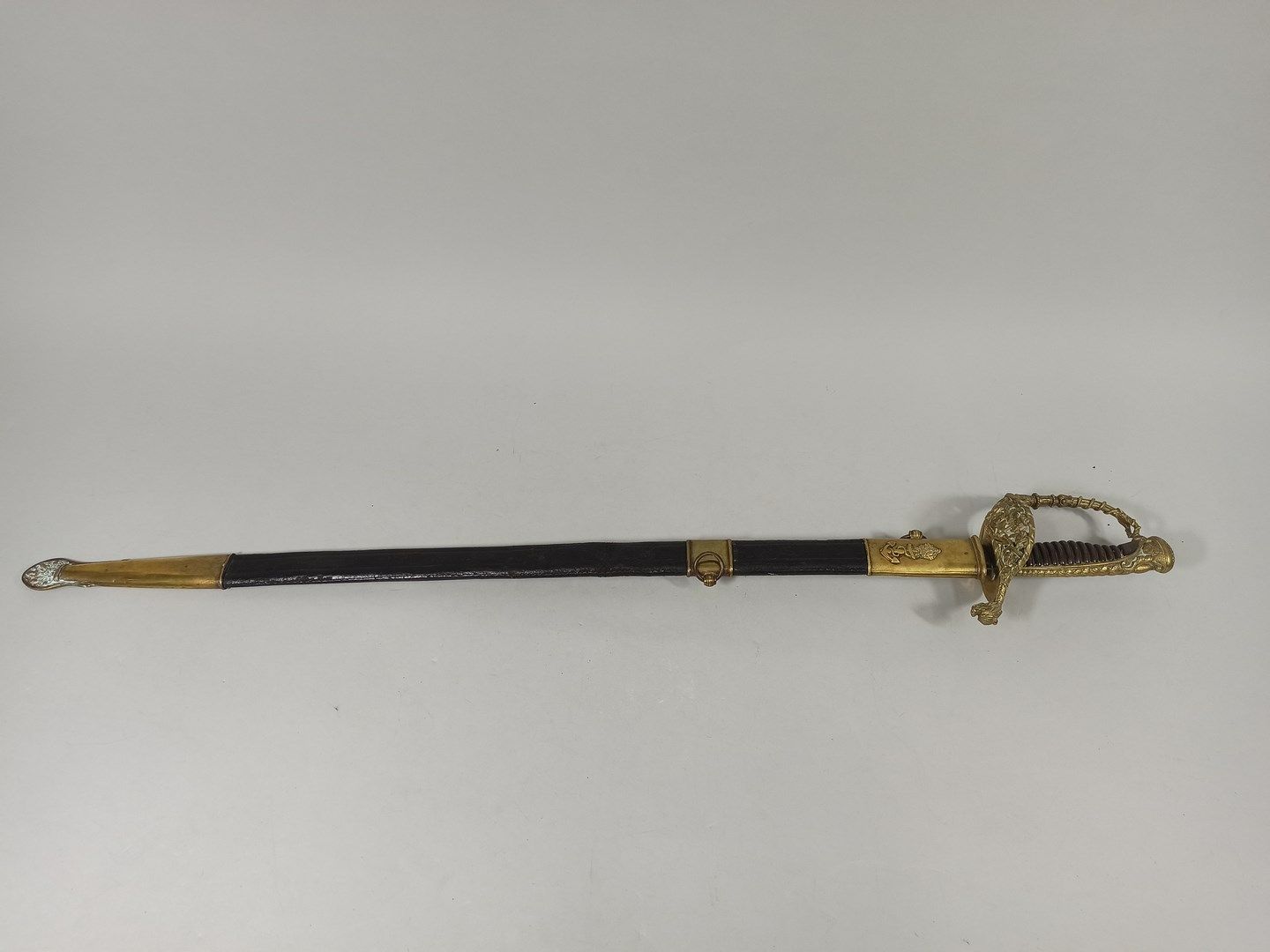 Null 海军军官的剑，型号为1837。

冠状锚的装饰。

第二帝国时期

水印丢失。