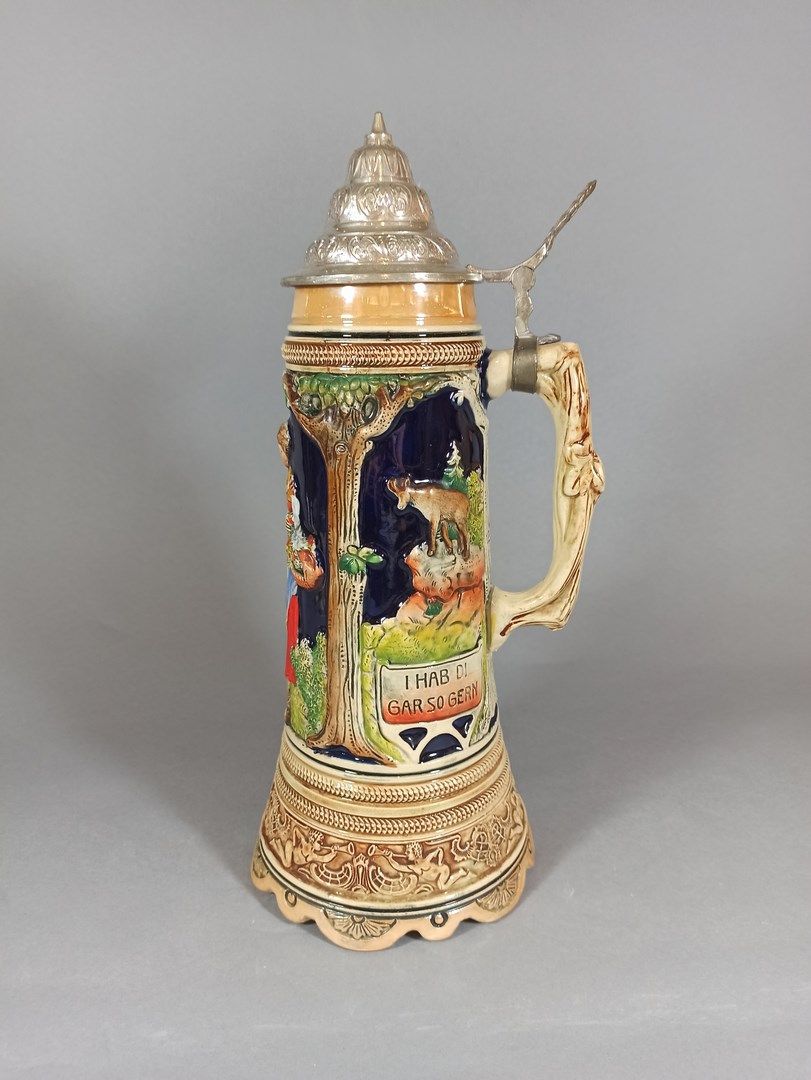 Null German work.

Musical beer mug in enamelled stoneware decorated with a coup&hellip;