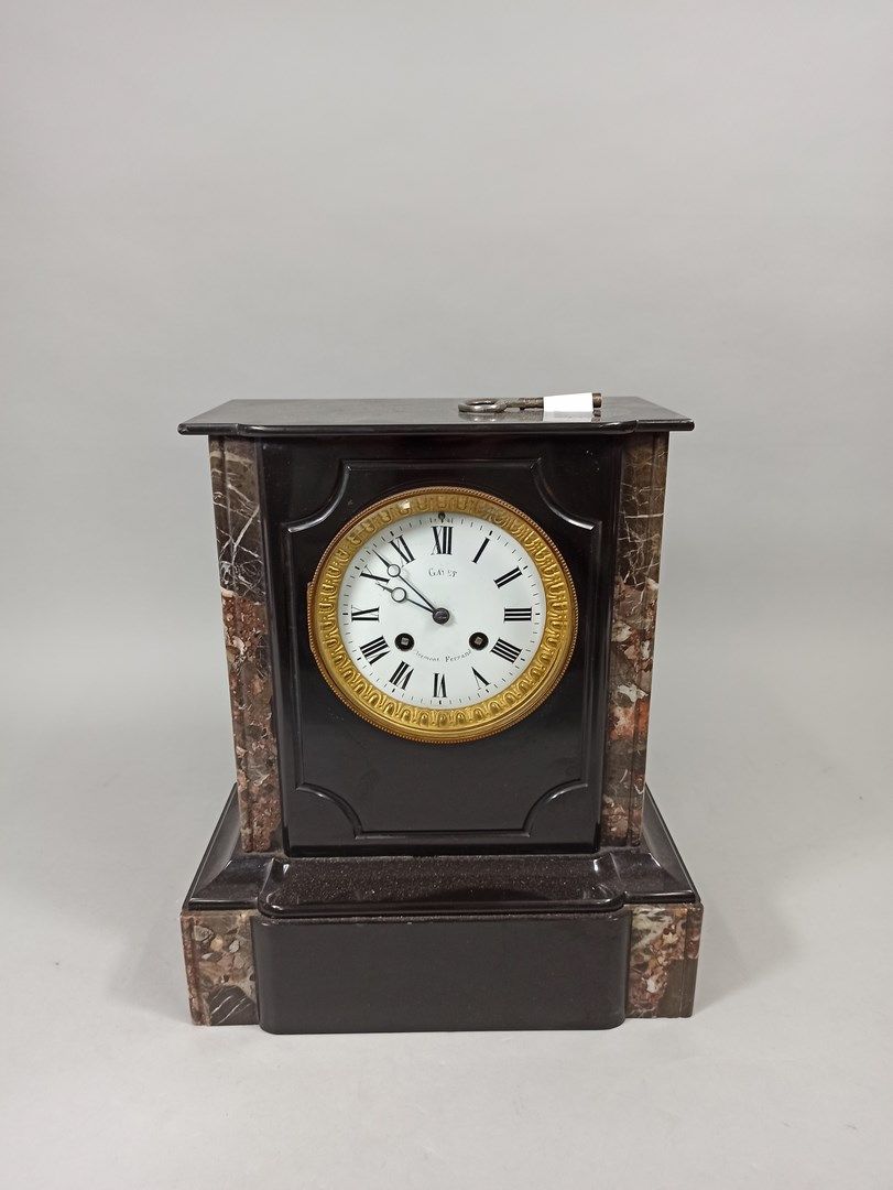 Null Black marble terminal clock

On the dial inscription: Gayet Clermont Ferran&hellip;