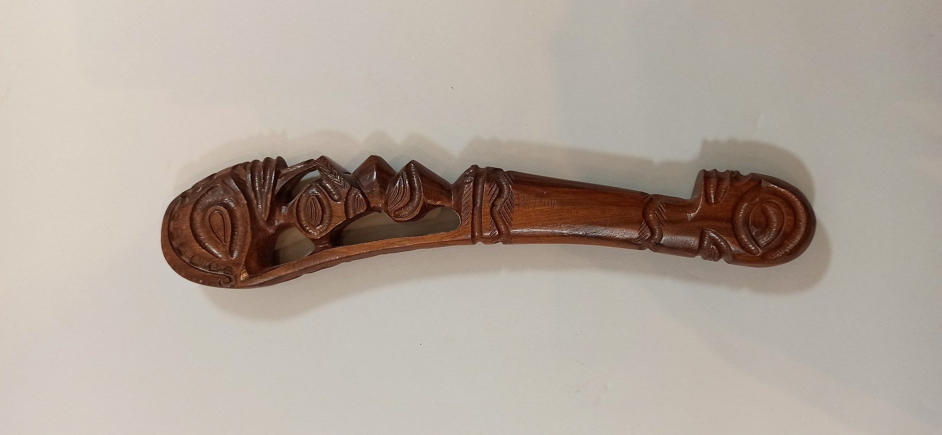 Null Los:

- Englischer Knüppel, getragen 

Länge: 27 cm

- Moderner Fidschi-Sta&hellip;