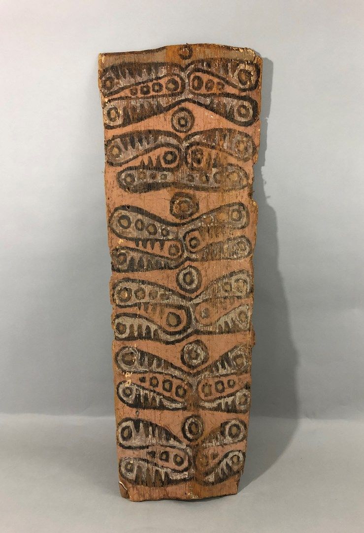 Null Bemalter Dogon-Schild

Mali.

Größe 100 x 38 cm.