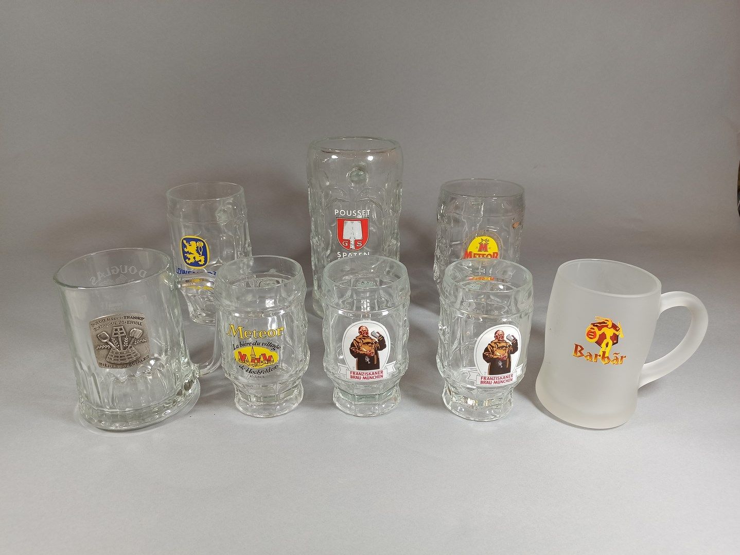 Null 一套8个广告玻璃啤酒杯（流星和各种品牌的巴伐利亚和阿尔萨斯啤酒，等等）。