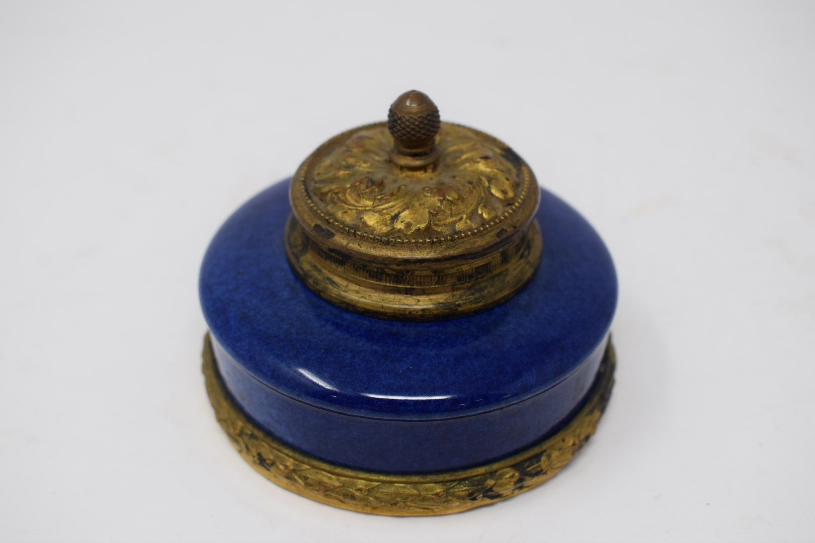 Null MILET Paul (1870-1950) in Sevres.

Inkwell in blue porcelain, bronze frame &hellip;