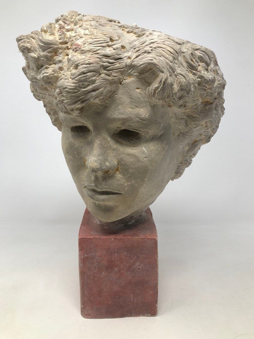 Null STOERR Edmond (1903-1956)

Head of a woman in clay on a plaster base with p&hellip;