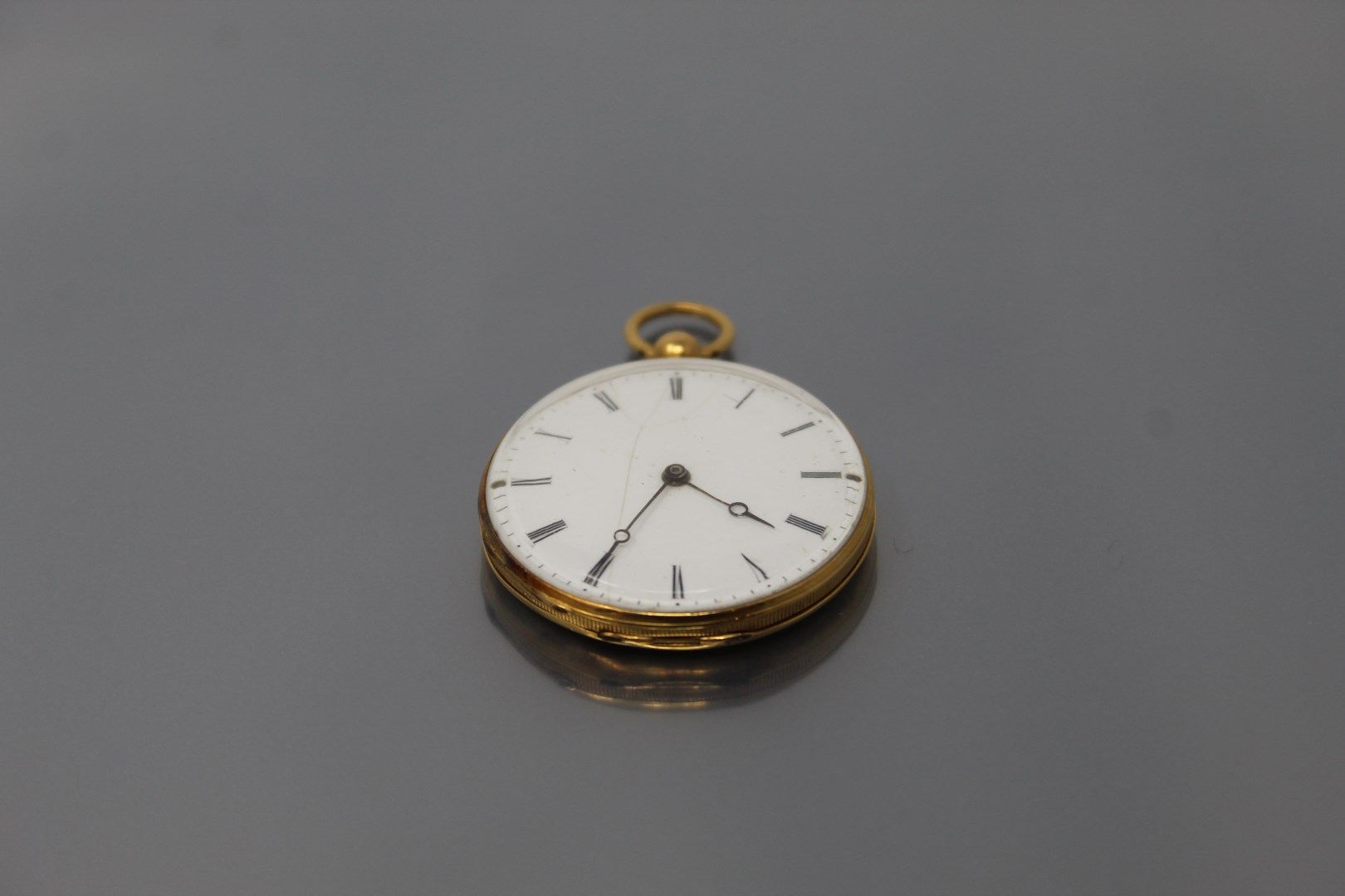 Null Orologio da collo in oro giallo 18 carati (750), quadrante in smalto bianco&hellip;