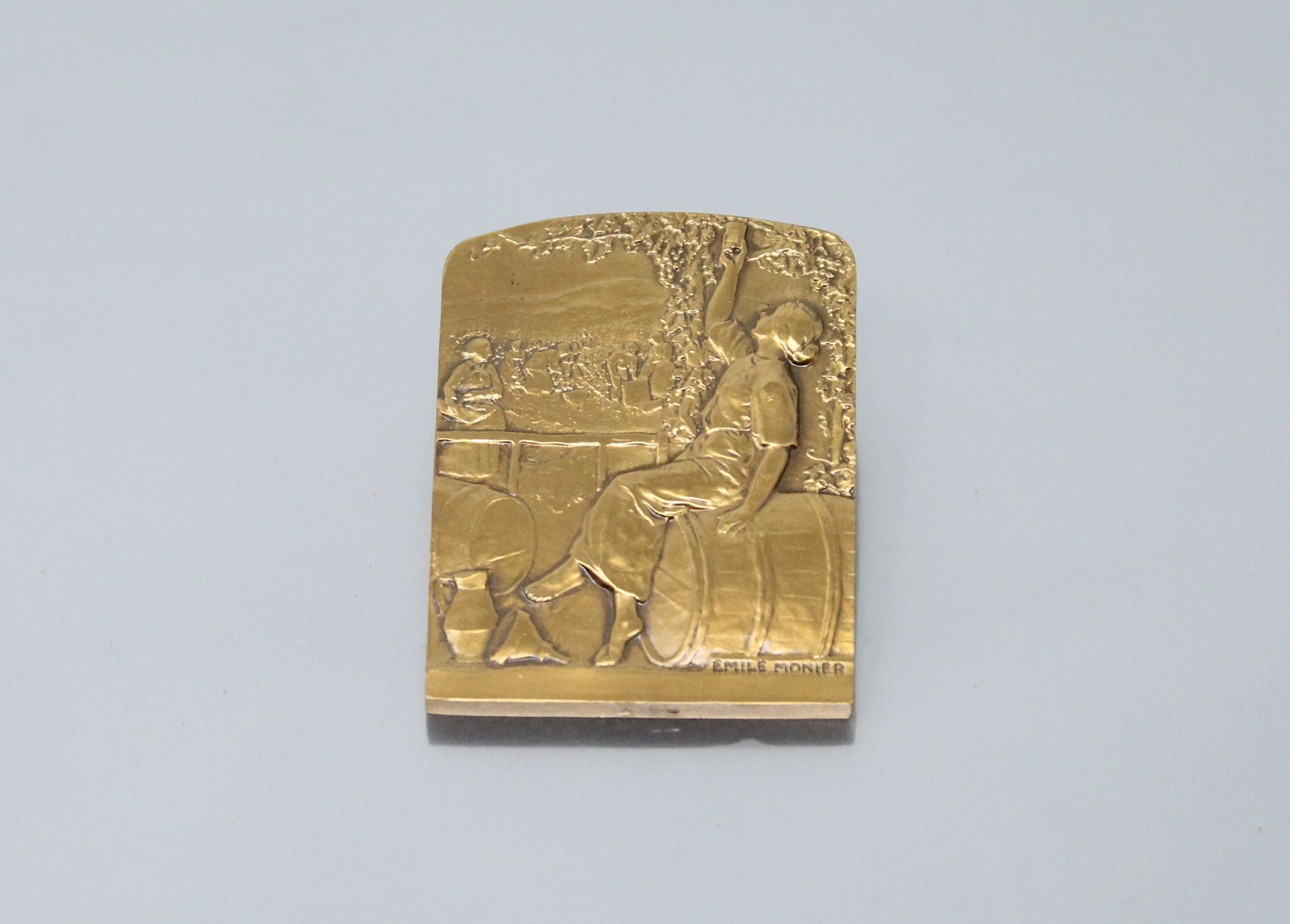 Null Emile MONIER (1883-1970).

Medaglia di bronzo con patina dorata probabilmen&hellip;