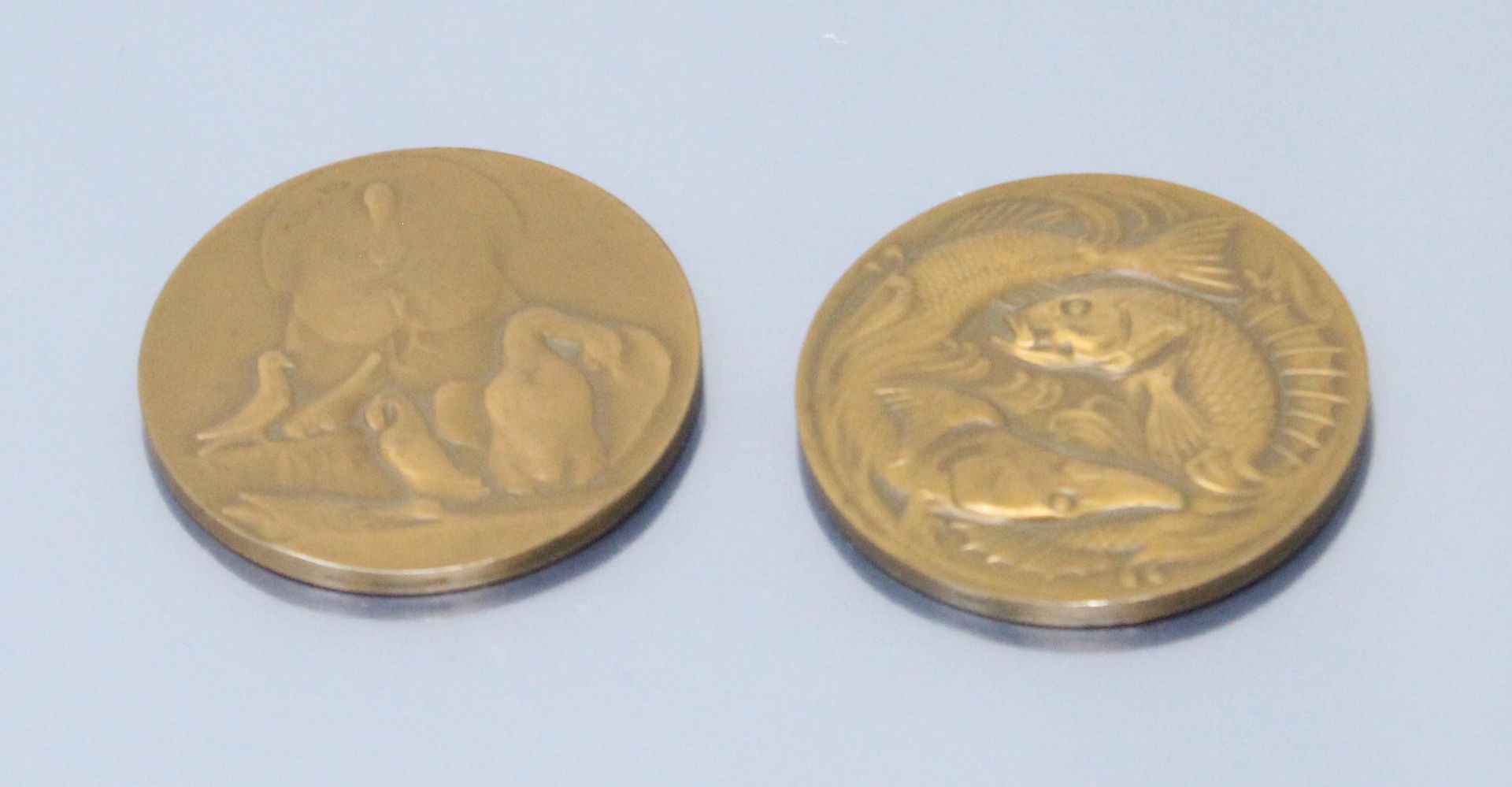 Null Two bronze table medals with an animal theme, offered by Pierre Schneiter, &hellip;