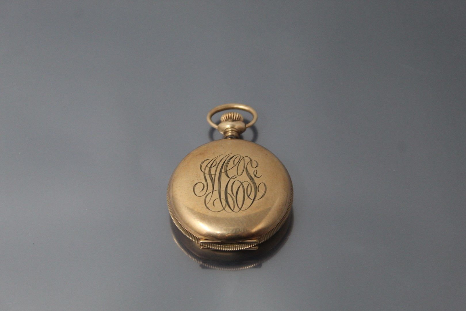 Null Savonnette-Uhr aus 18k (750) Gelbgold, Zifferblatt mit schwarzen arabischen&hellip;