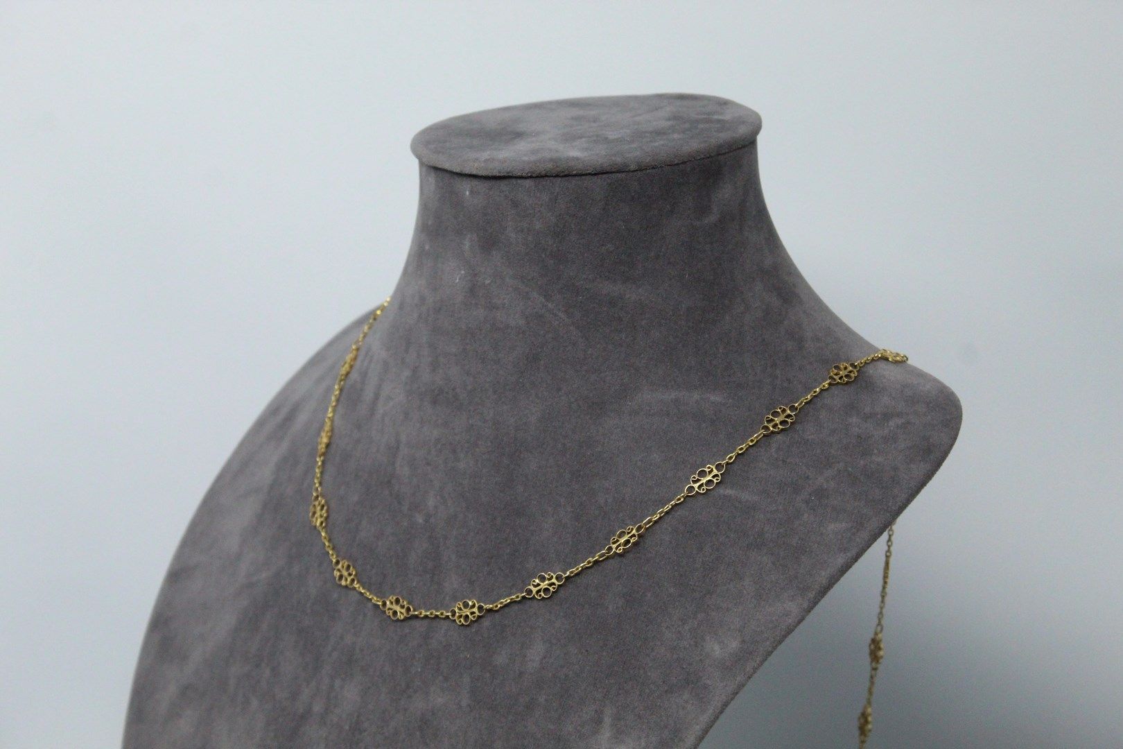 Null Collar largo de oro amarillo de 18k (750).

Tamaño del collar : 81 cm. - Pe&hellip;