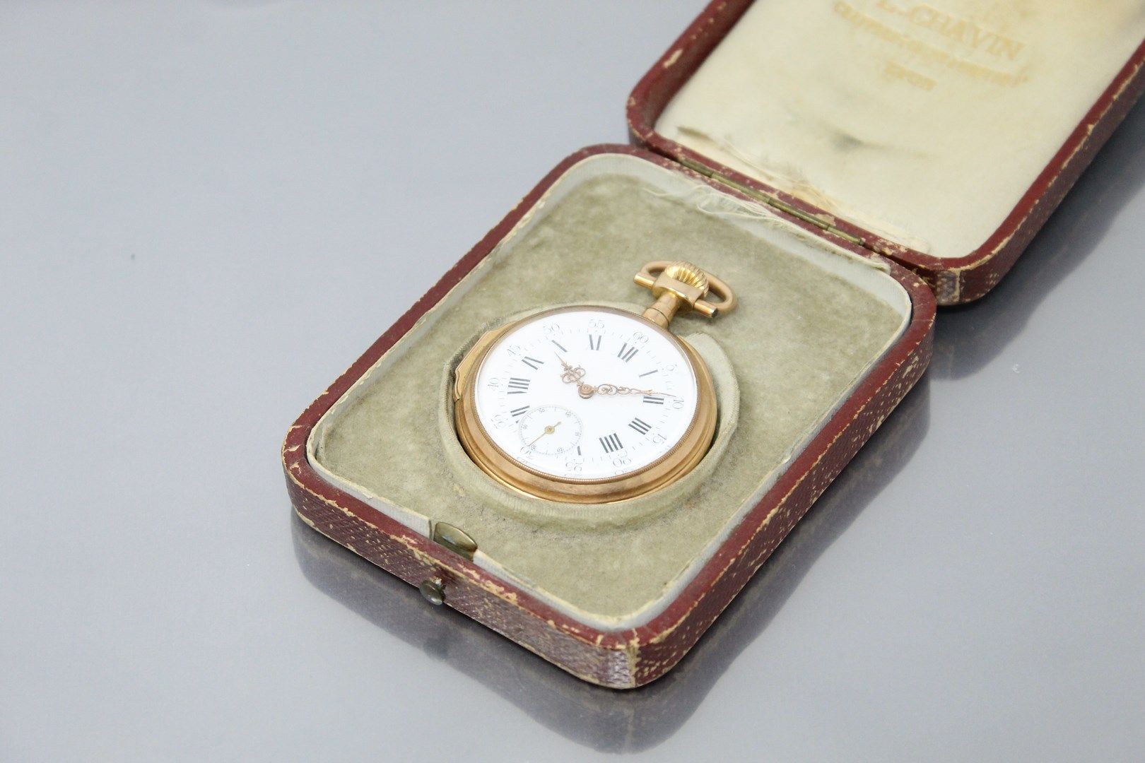 Null L. CHAVIN

Reloj de bolsillo en oro de 18 quilates (750). Caja con bisagras&hellip;