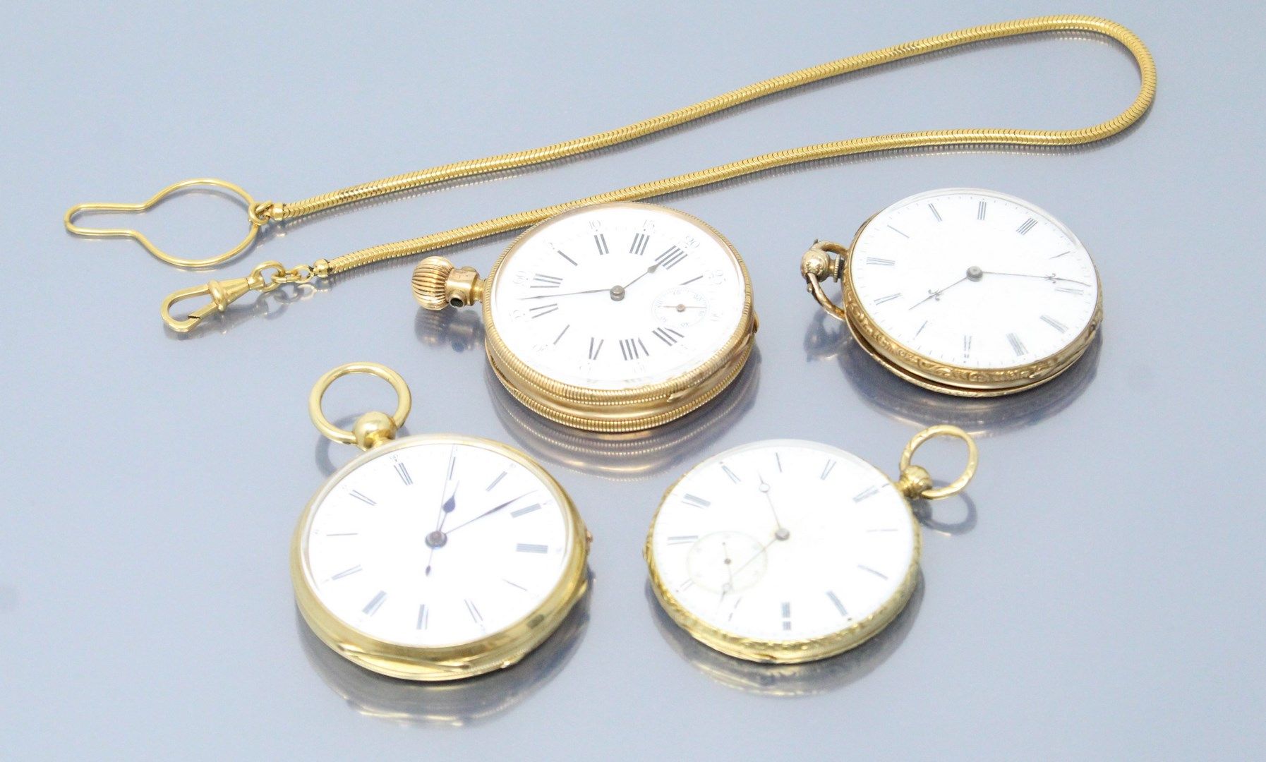 Null Lot of three 18k (750) yellow gold pocket watches. 

Diameter : 47(x2), 43 &hellip;