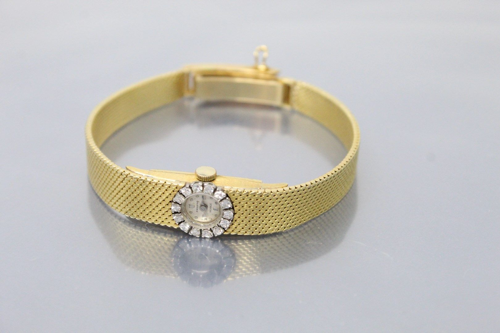 Null Montre bracelet de dame, boîtier rectangulaire en or jaune 18K (750), cadra&hellip;