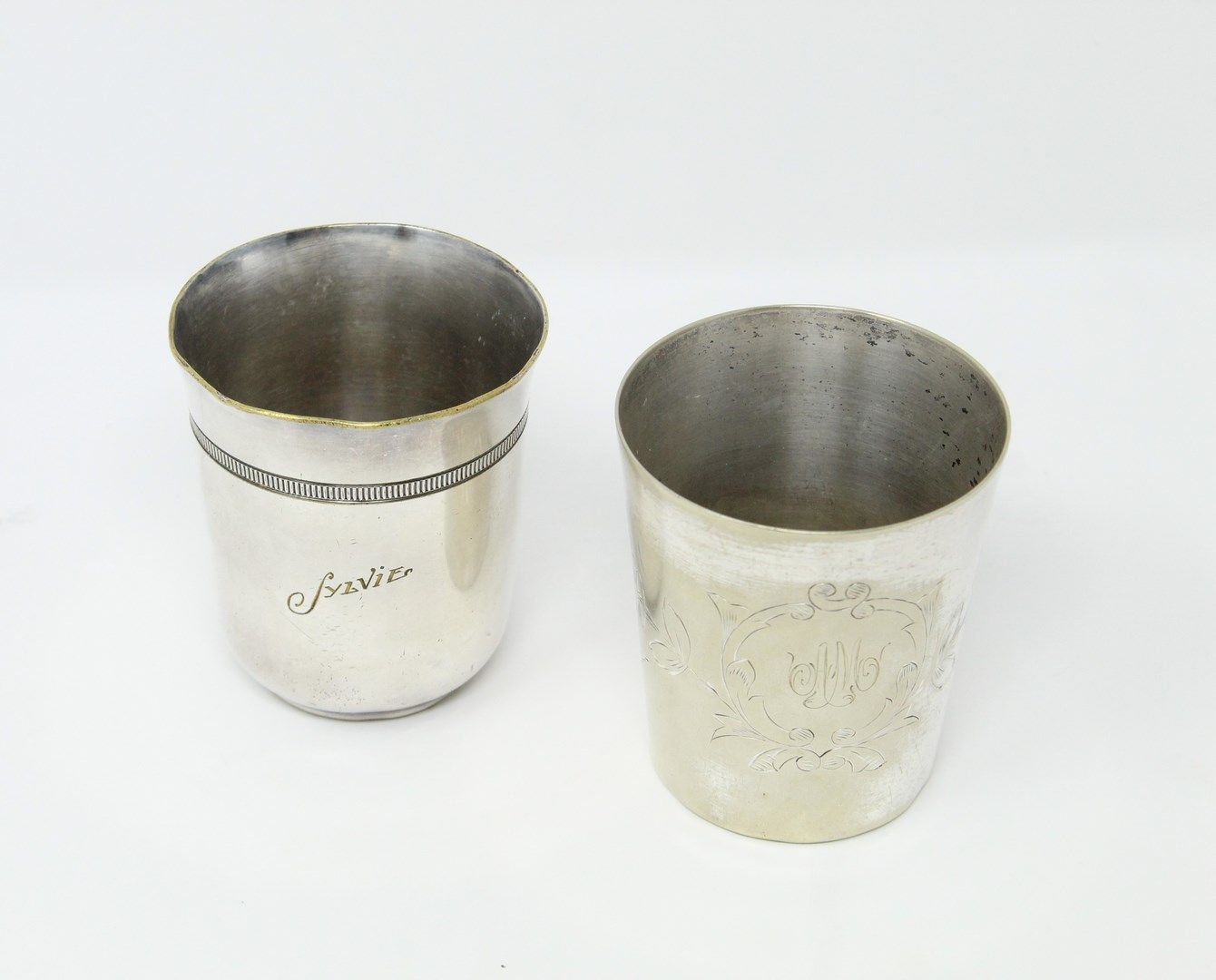 Null 
GALLIA




Set of two silver-plated metal kettledrums, one signed Gallia. &hellip;