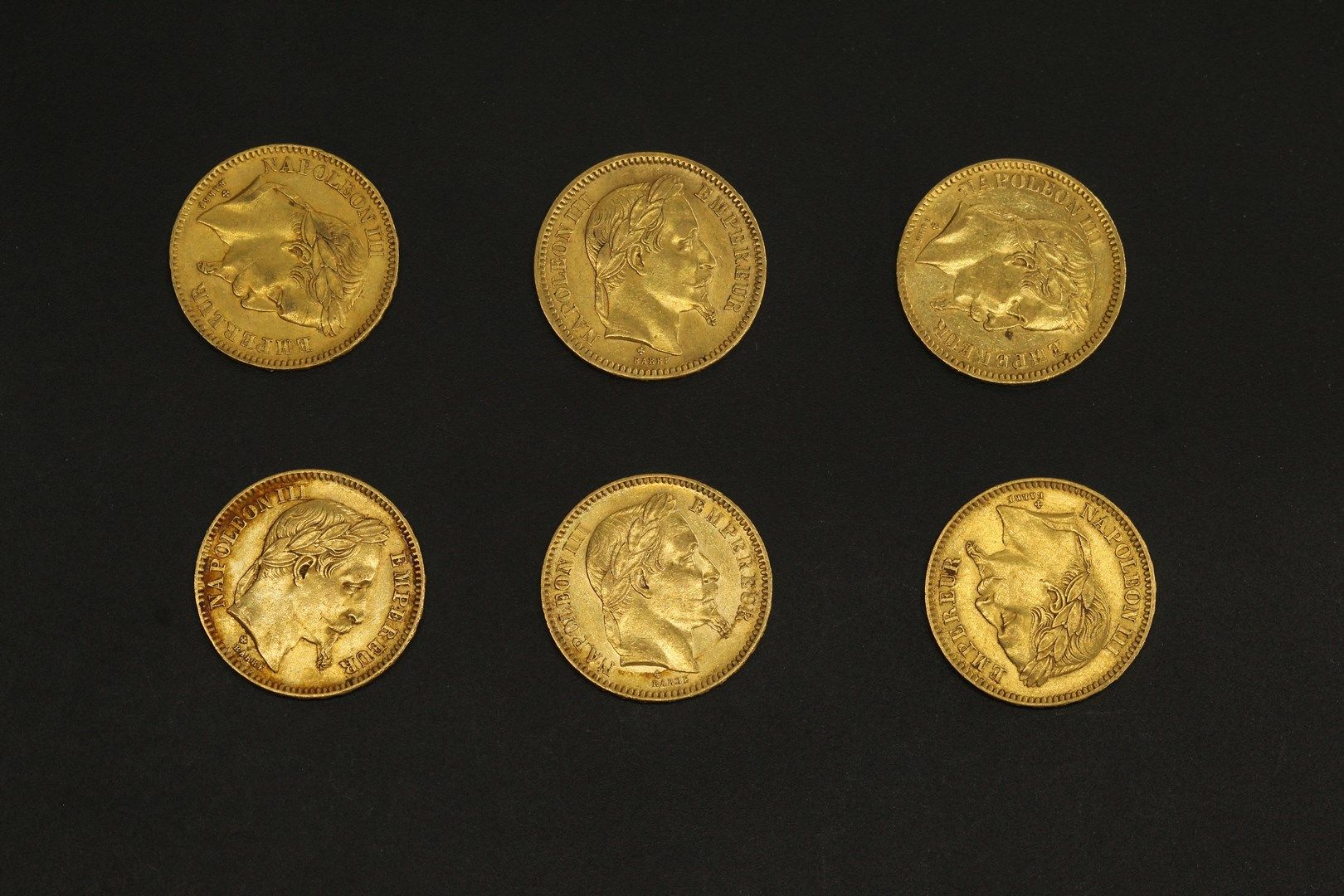Null Six pièces en or de 20 francs Napoléon III tête laurée.

1863 BB (x3) - 186&hellip;