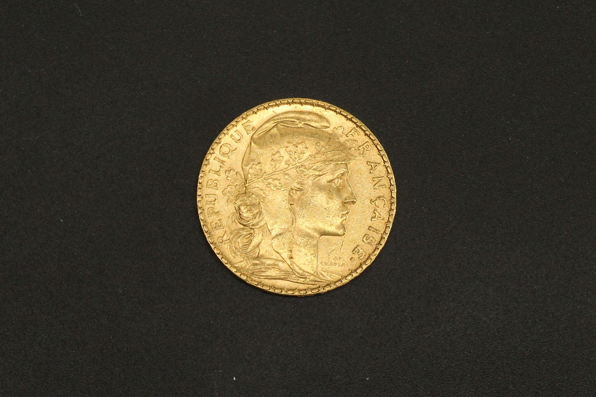 Null Pièce en or de 20 francs Coq " Dieu protège la France " 1900.

1900 (x1).

&hellip;