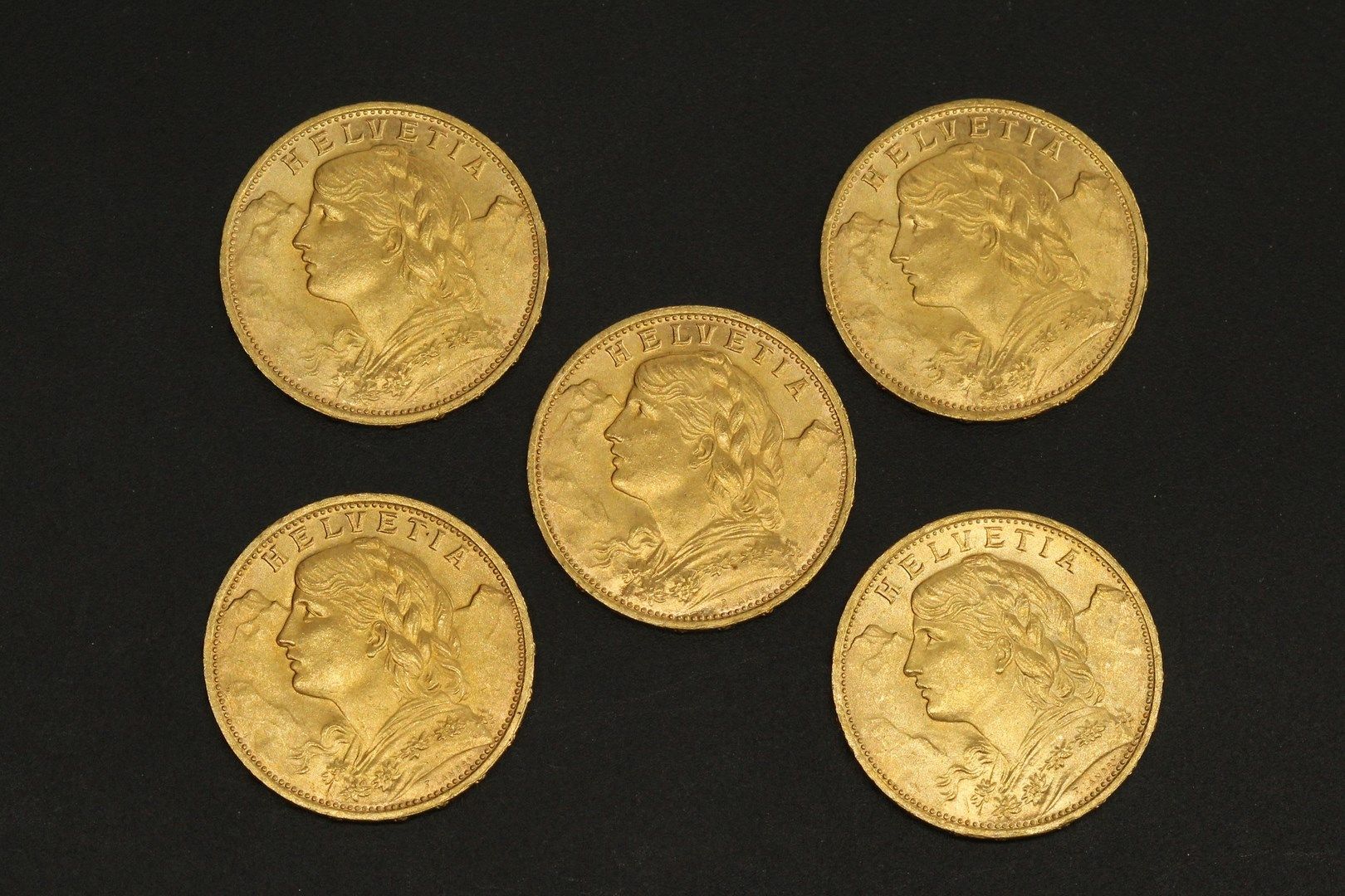 Null Fünf 20-Franken-Goldmünzen Vreneli.

1925 B (x5).



Gewicht: 32,25 g - TTB&hellip;