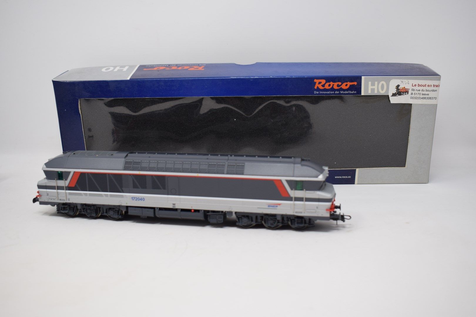 Null ROCO - REE模型：SNCF CC 172040机车，项目编号62976 - SNCF 3车厢列车，项目编号VB 227。