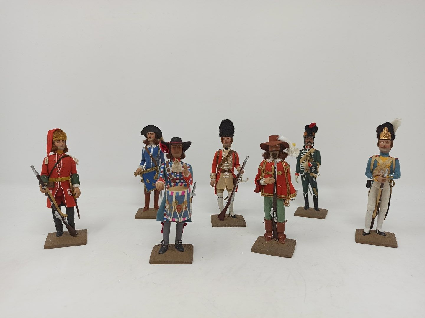 Null Jacques BEAUFILS (50's) : Seven figurines from the history of France 17th a&hellip;
