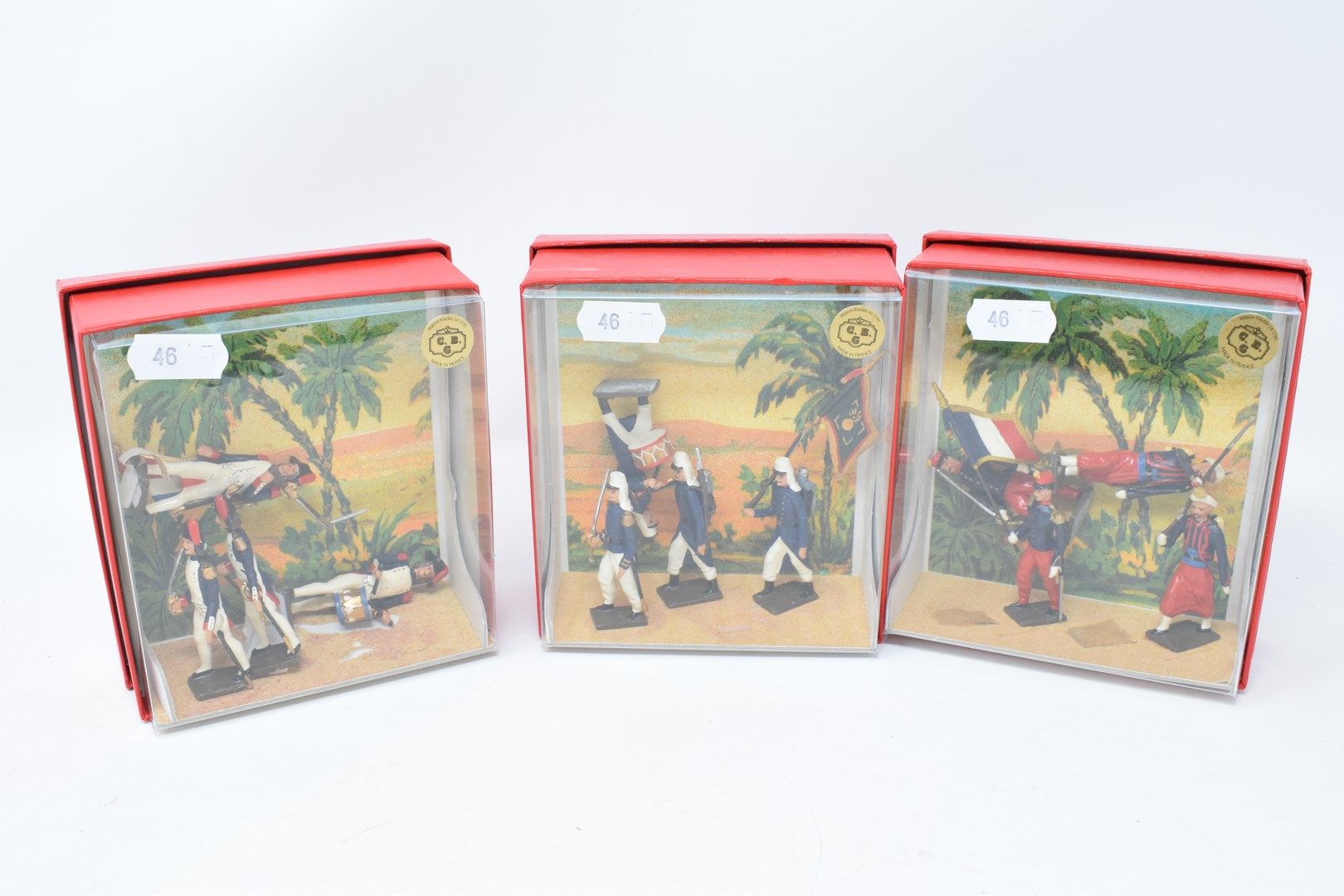 Null CBG Ronde Bosse: Tres pequeños dioramas en blister que representan cuatro f&hellip;
