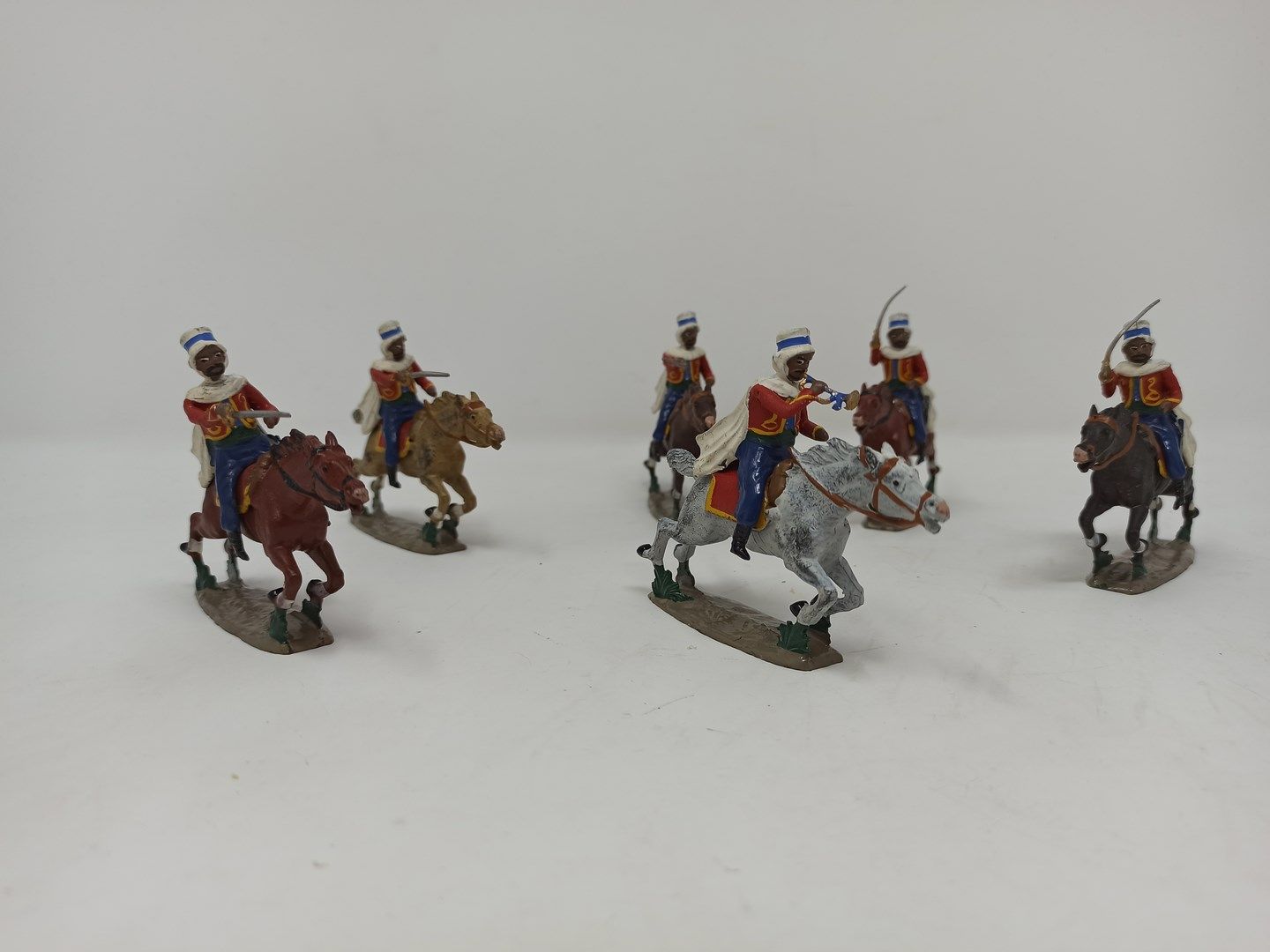 Null CBG: Six Spahis Cavaliers to the charge, including Trumpet.