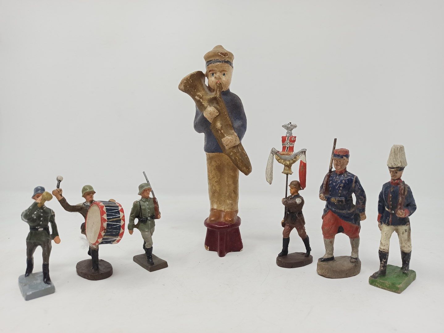 Null ELASTOLIN and others: German Army, WW2, on parade - French 1914 - musician &hellip;