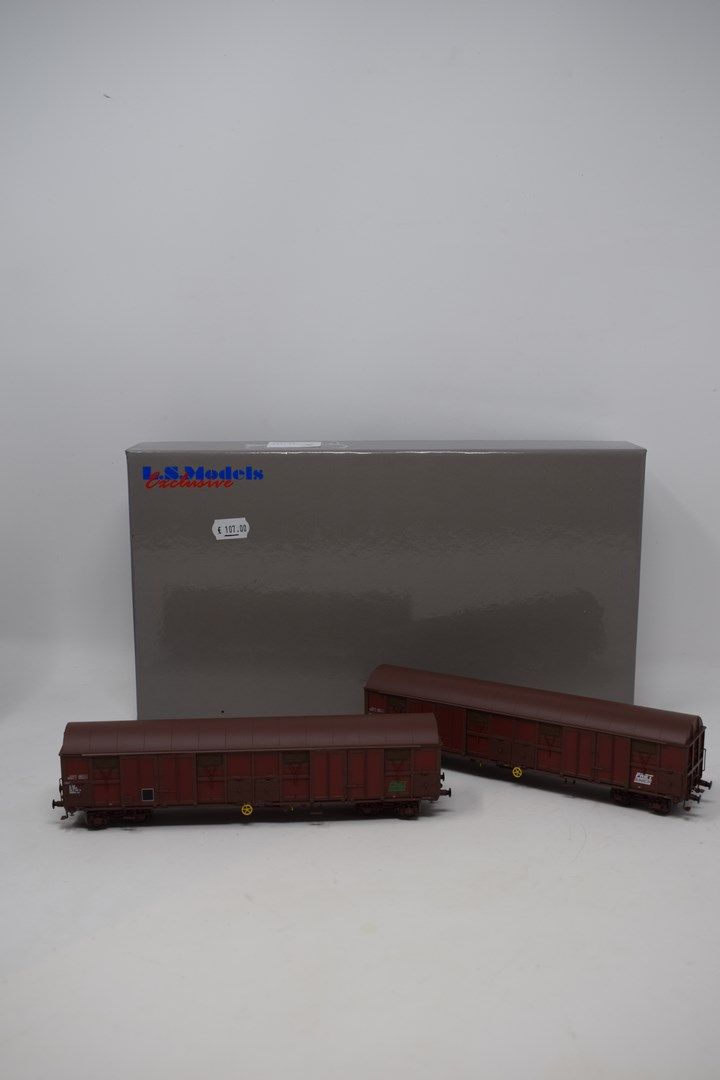 Null LS MODELS : KRONENBOURG BRASSEUR Car Set, item no. 30668 - UIC Boxcar Set, &hellip;