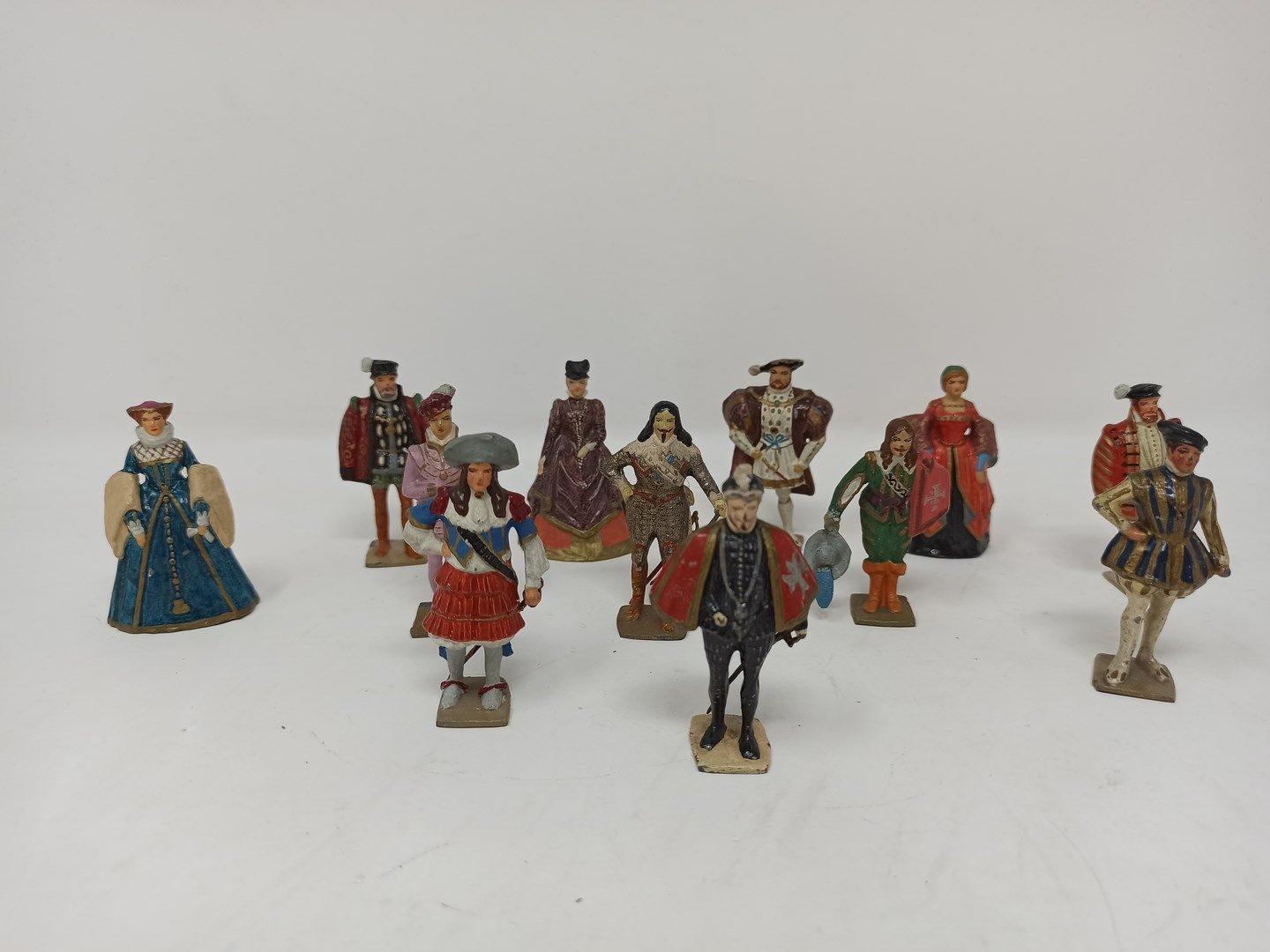 Null Gustave VERTUNNI : Douze figurines de l'histoire de France dont Henri VIII &hellip;