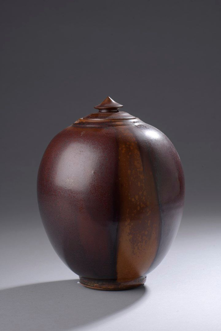 Null Michel LANOS (1926 - 2005) 

Ceramic covered pot with ovoid body and conica&hellip;