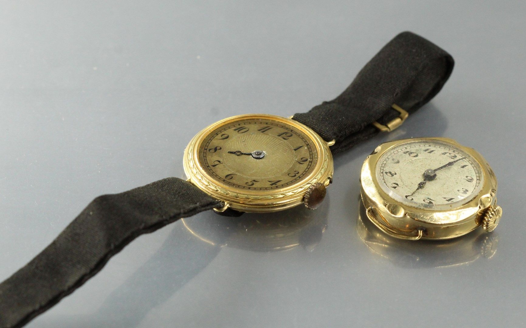 Null Rottura: 

- Cassa dell'orologio da polso in oro giallo 18 carati (750), ma&hellip;