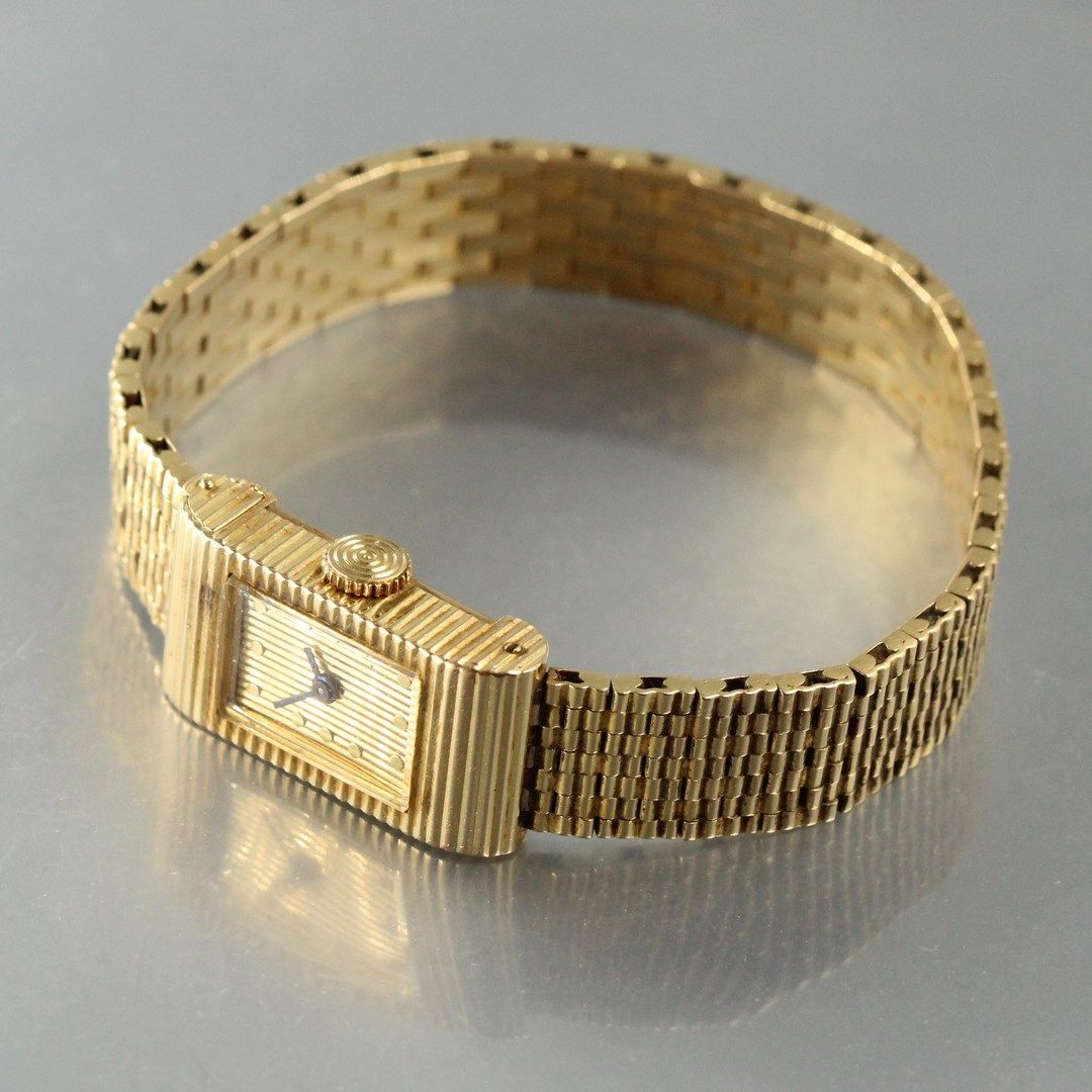Null BOUCHERON

Reloj de pulsera de señora en oro de 18 quilates (750). Caja con&hellip;