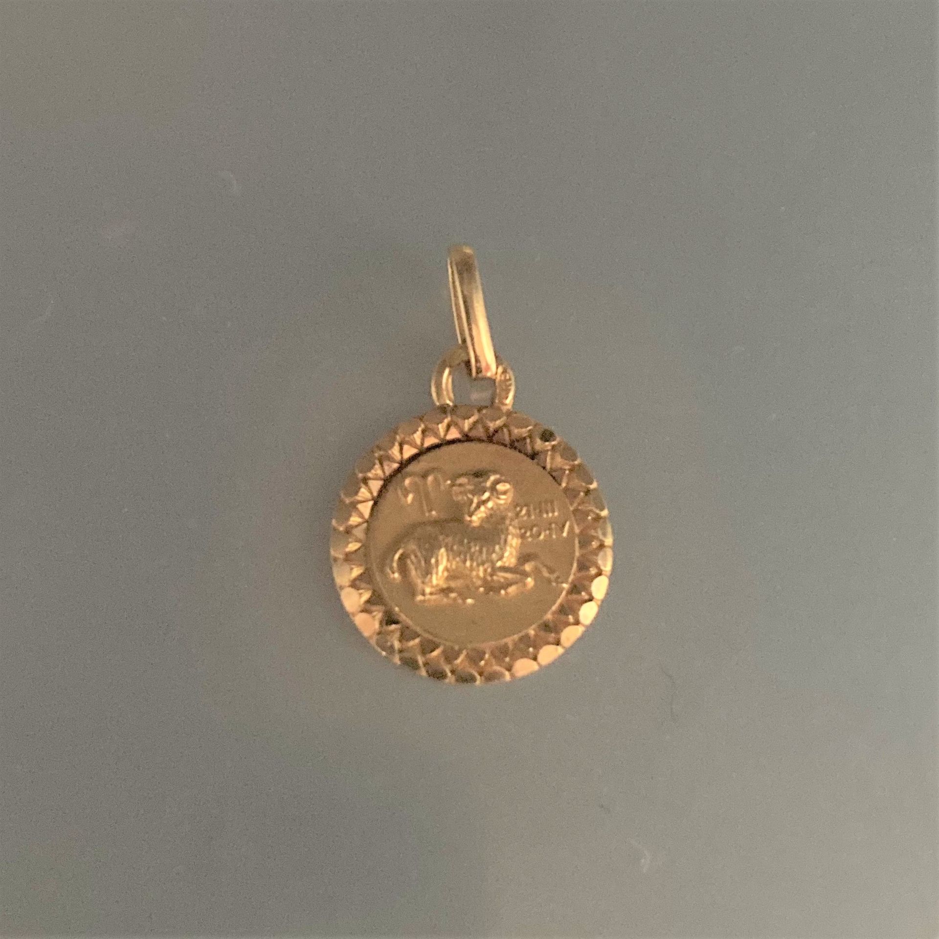 Null Medalla de oro amarillo de 18 quilates (750) con el signo zodiacal de Aries&hellip;