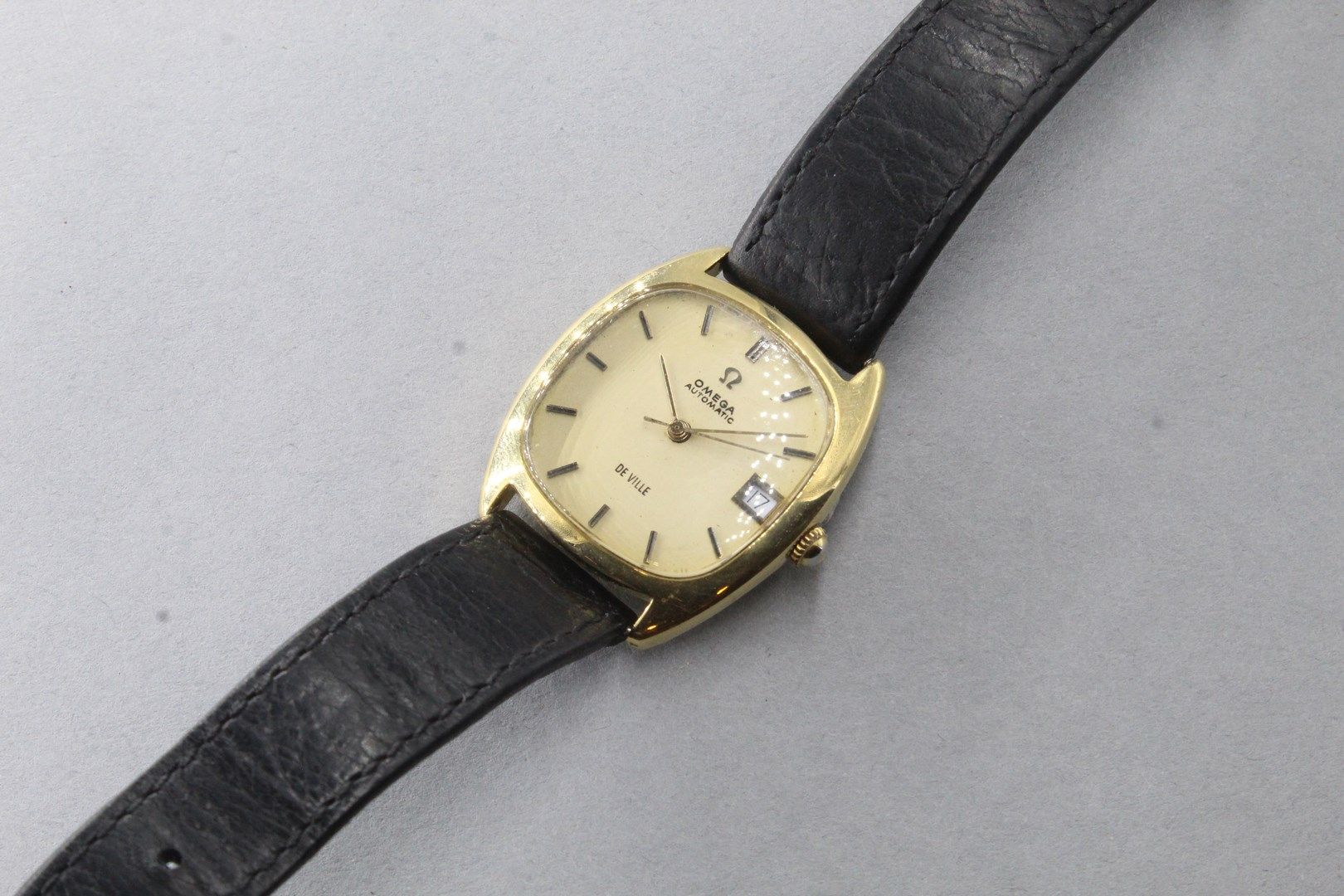 Null OMEGA Automatic

Men's wristwatch, De Ville model, 18k (750) yellow gold ca&hellip;