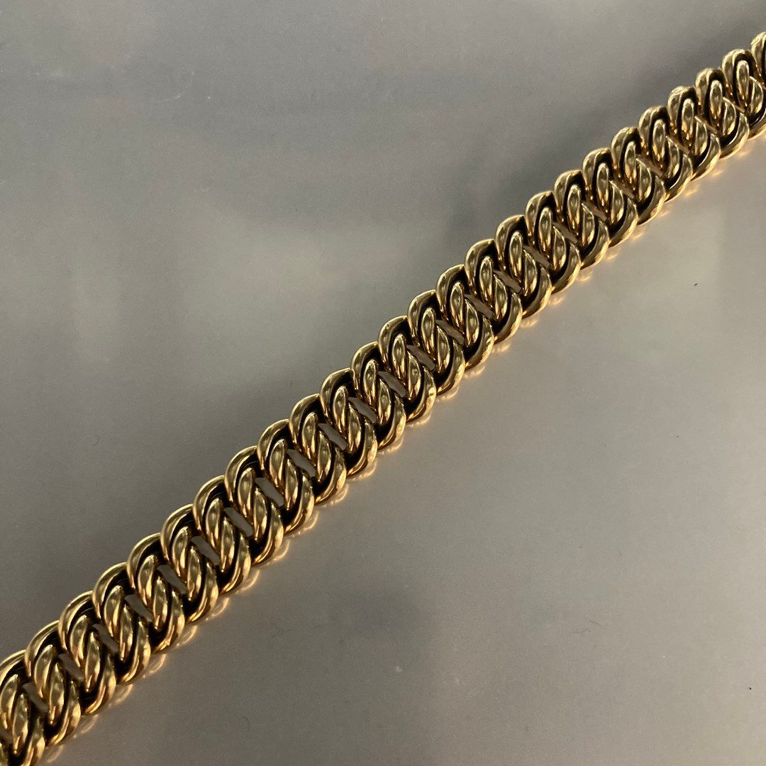 Null Bracelet en or jaune 18k (750) à maille américaine.

Poinçon tête d'aigle.
&hellip;