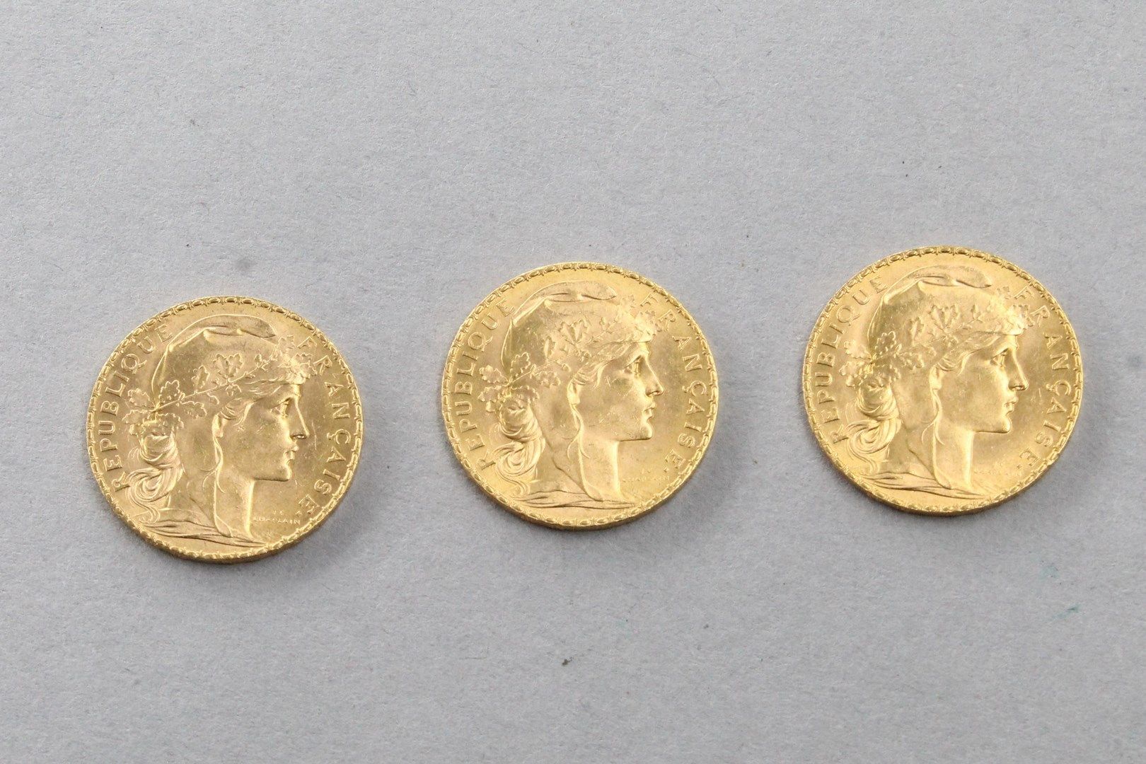 Null Lot bestehend aus drei Goldmünzen mit dem Hahn (1910 x 2, 1907).

TTB.

The&hellip;