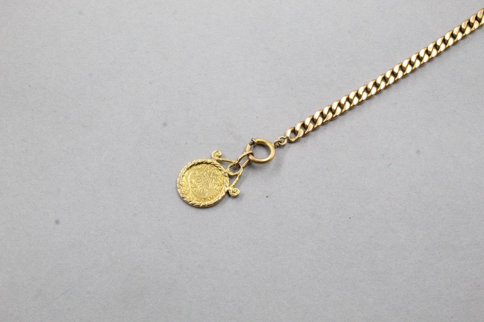 Null 18K(750)玫瑰金手链，带有一枚小金币。

手腕尺寸：约19.5厘米 - 重量：7.70克。