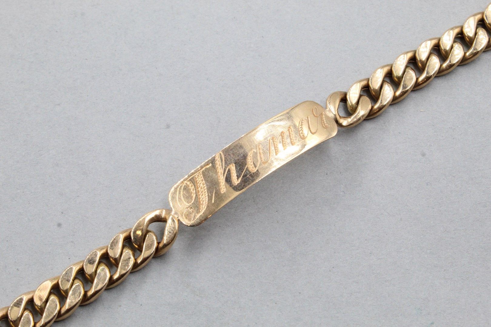 Null 18K(750)玫瑰金手链，刻有 "Thamar "字样。

曲线尺寸：约18厘米 - 毛重：9.67克。