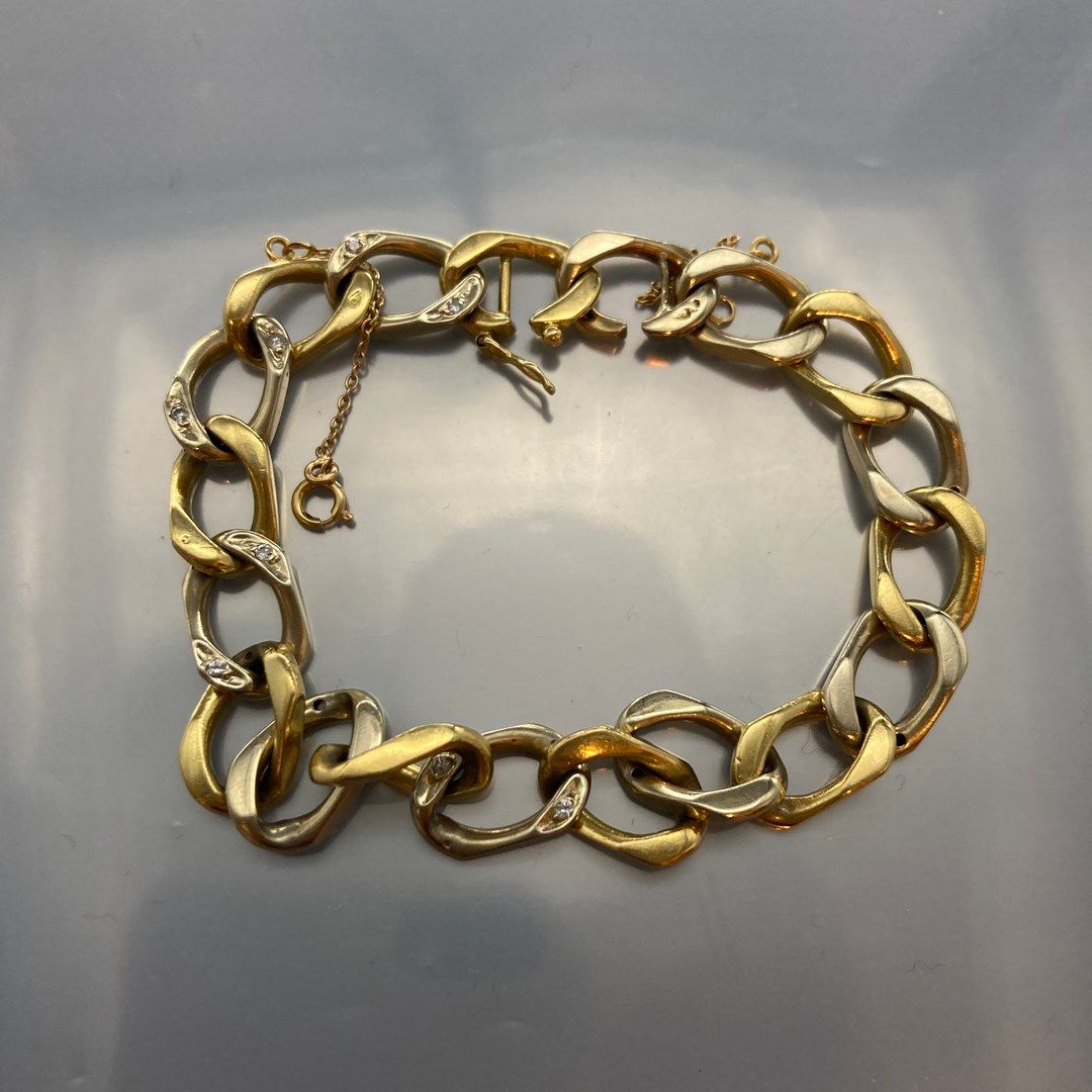 Null 18K (750) yellow and white gold bracelet with a gourmette link encrusted wi&hellip;