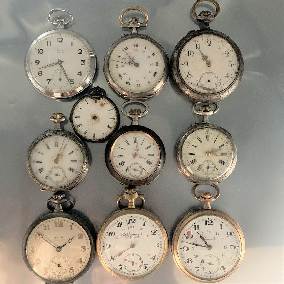 Null Ten pocket or collar watches, five with silver case (Crab).

Gross weight: &hellip;