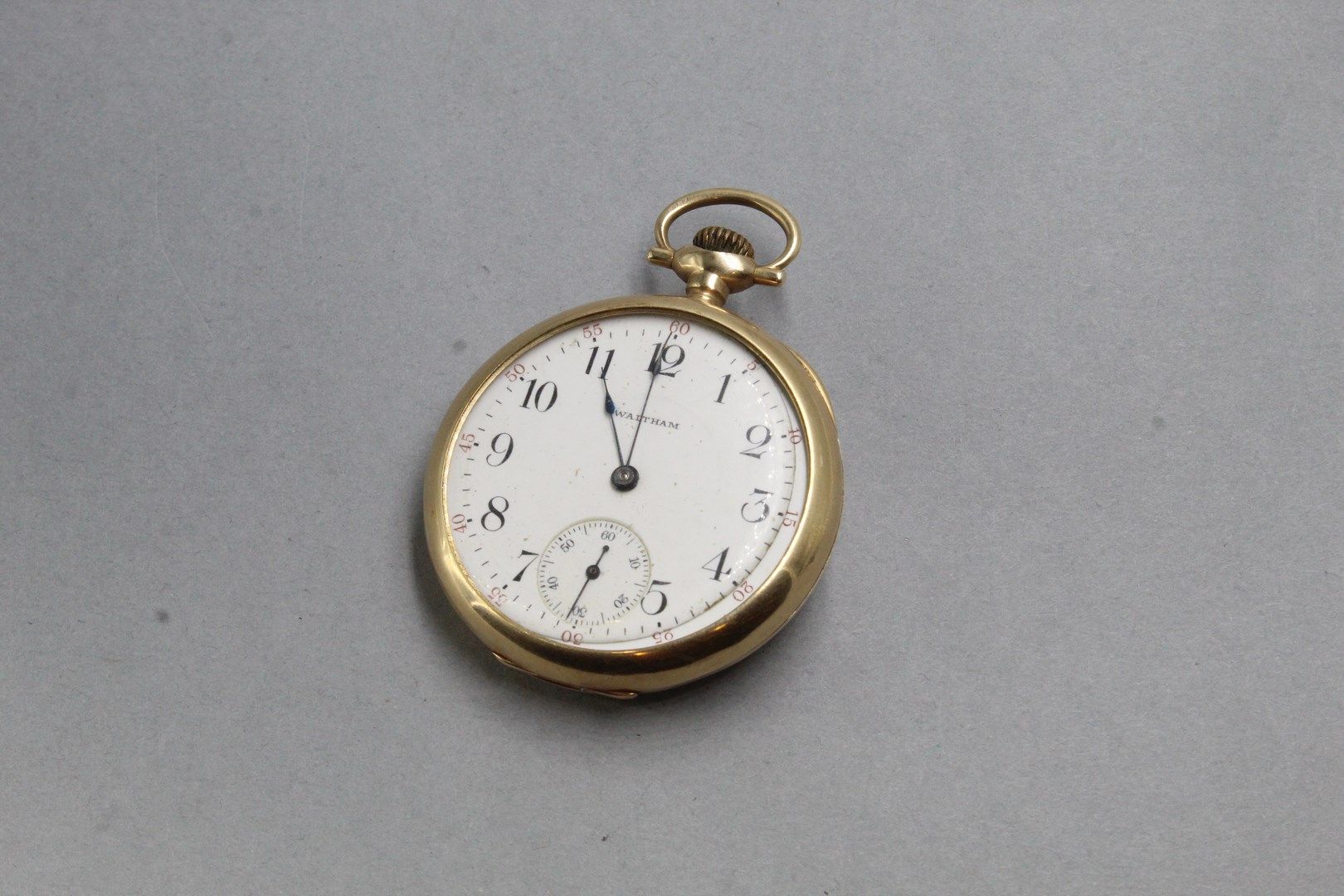 Null Pocket watch in 14k (585) yellow gold, white enamel dial,

Arabic numerals &hellip;