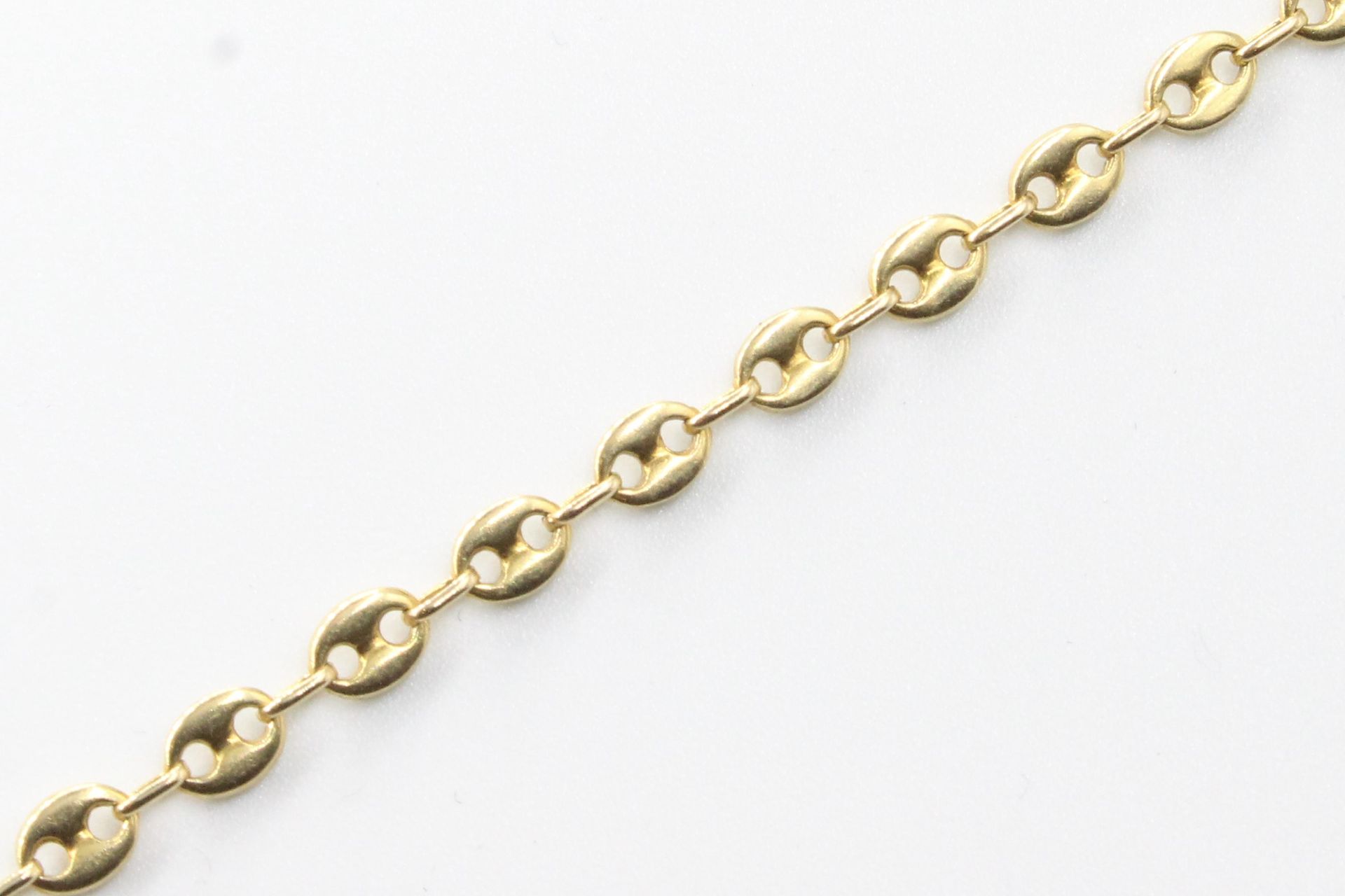 Null Yellow gold bracelet with coffee beans

Wrist size : 19.5 cm. - Weight : 6.&hellip;