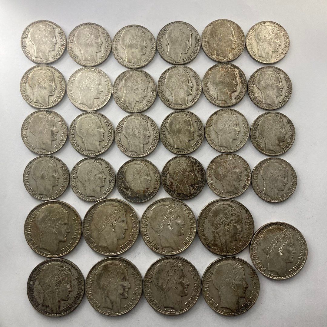Null Satz von Silbermünzen zu 10 und 20 Francs vom Typ Turin. Verschiedene Jahrg&hellip;