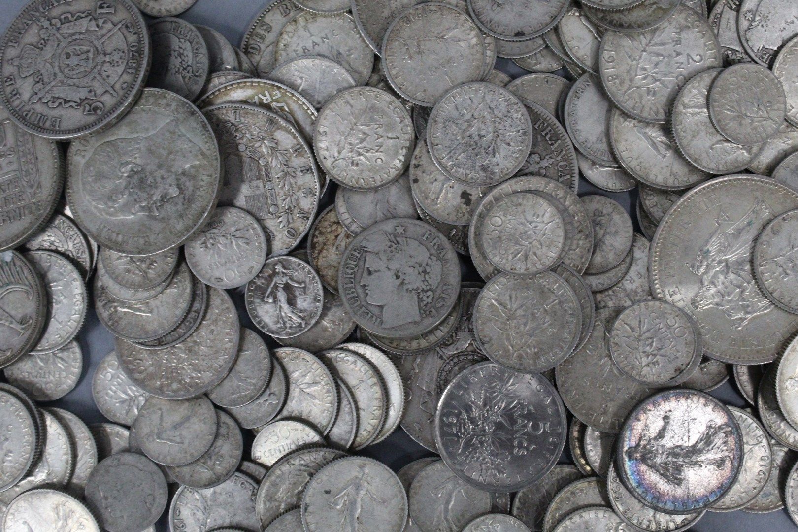 Null Lot of silver coins (925). 

Weight : 1.7 kg.