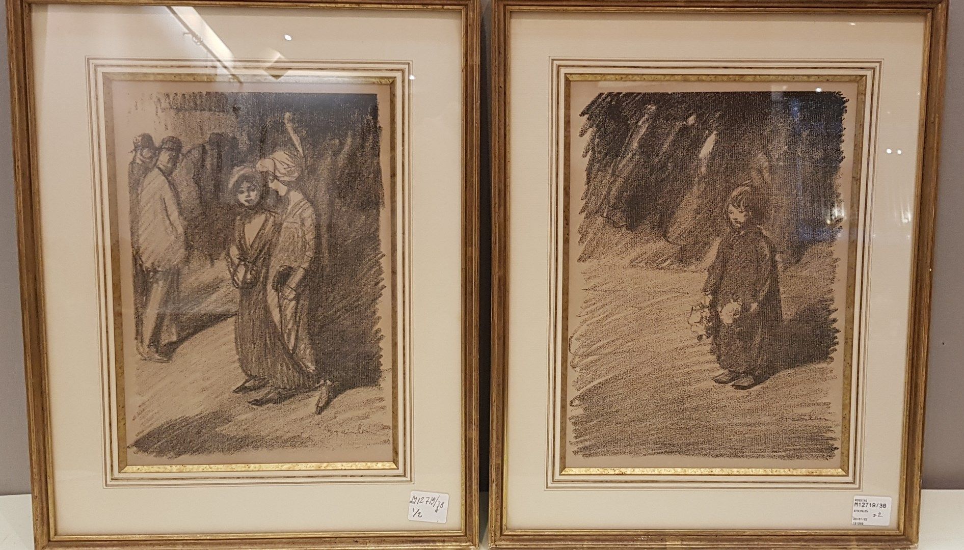 Null 斯廷兰

两幅黑色石板画，一幅表现街道上的两个女人，另一幅表现一个小女孩。

版面右下方有签名

视线尺寸：31 x 22 cm - 32 x 23 &hellip;