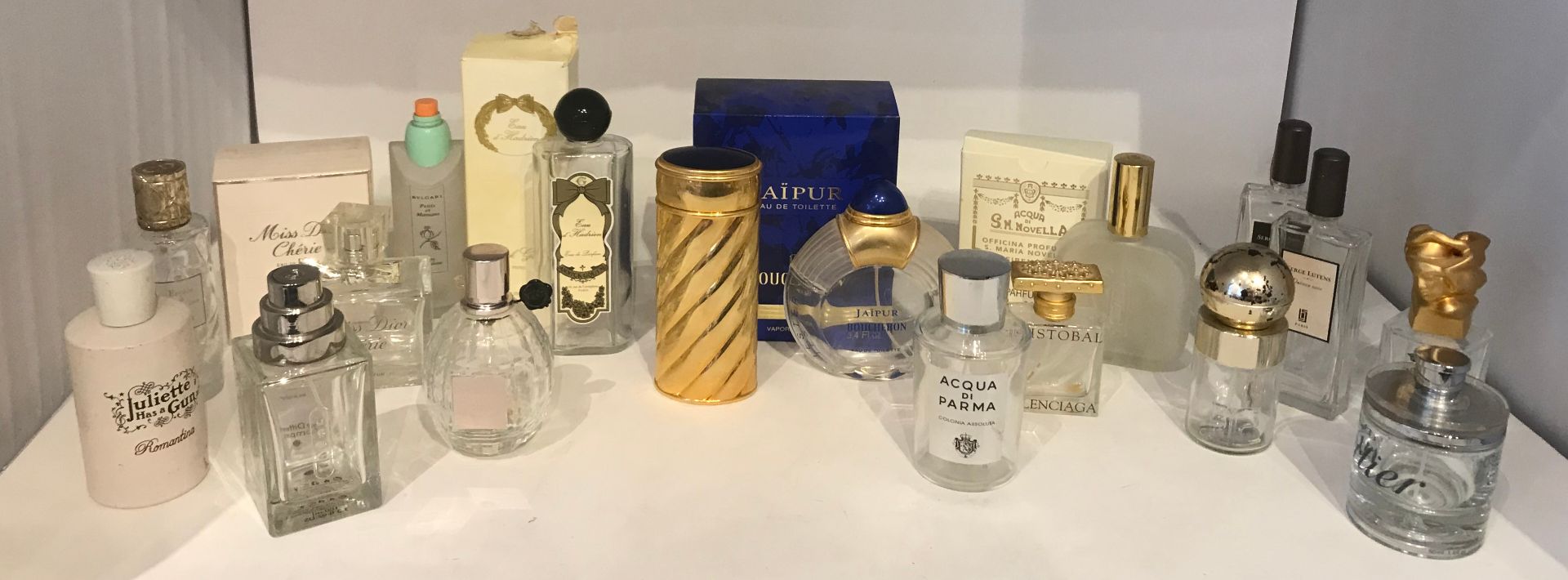 Null Lot von Parfümflaschen und Eau de Toilette

Boucheron, Dior, Annick Goutal,&hellip;